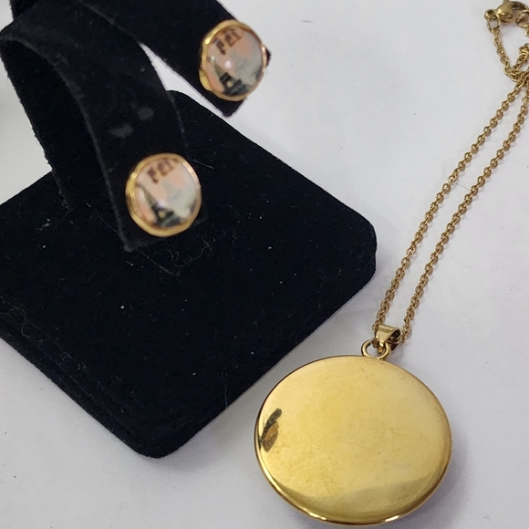 Gold Eiffel Tower Paris Graphic Pendant and Matching Earrings - Picture 5 of 7